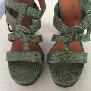 Women’s Sandals